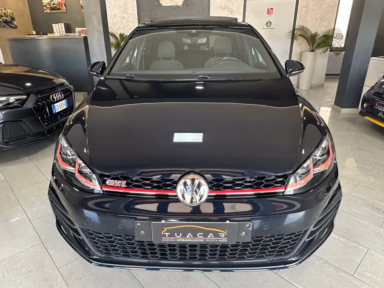 VW Golf - 2