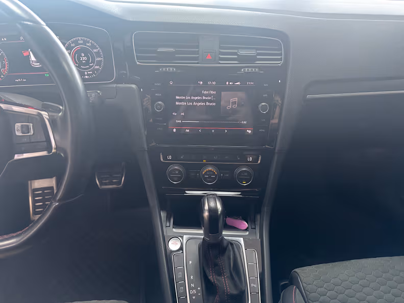 VW Golf - 10