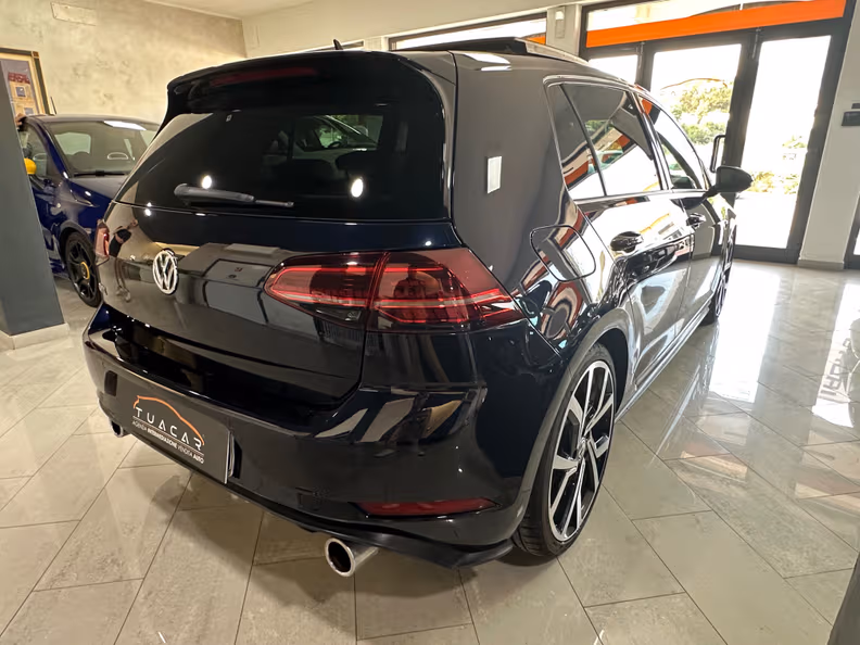 VW Golf - 7