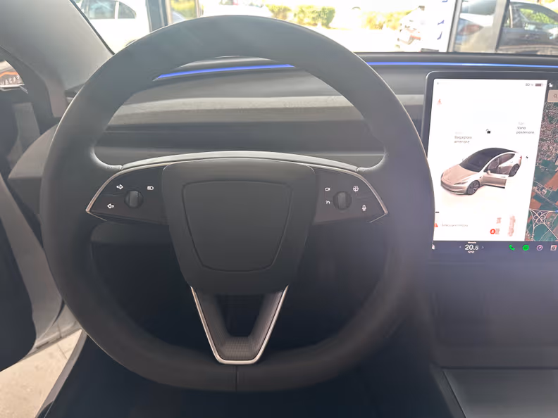 Tesla Model 3 - 9