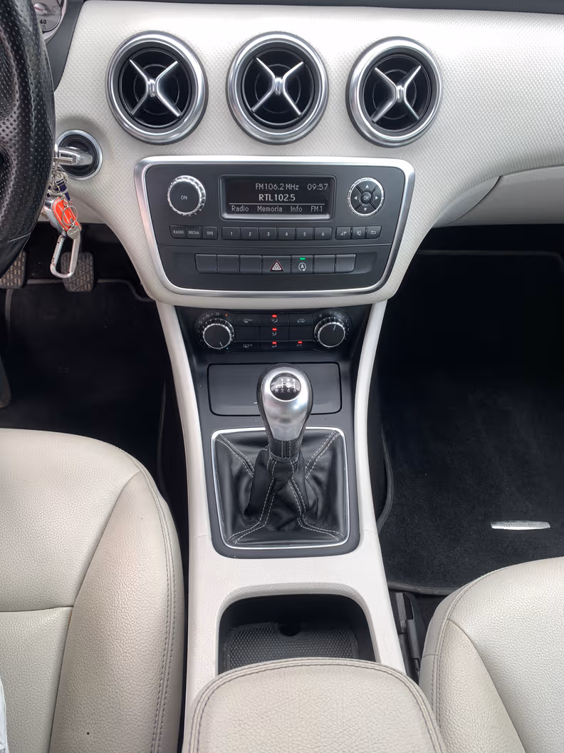 Mercedes-Benz A-Class - 38