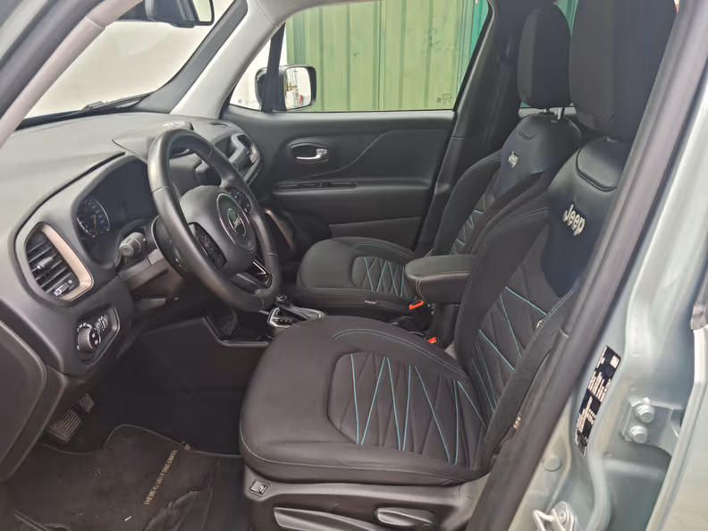 Jeep Renegade - 25