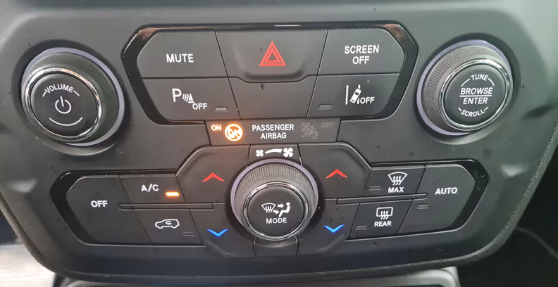 Jeep Renegade - 30