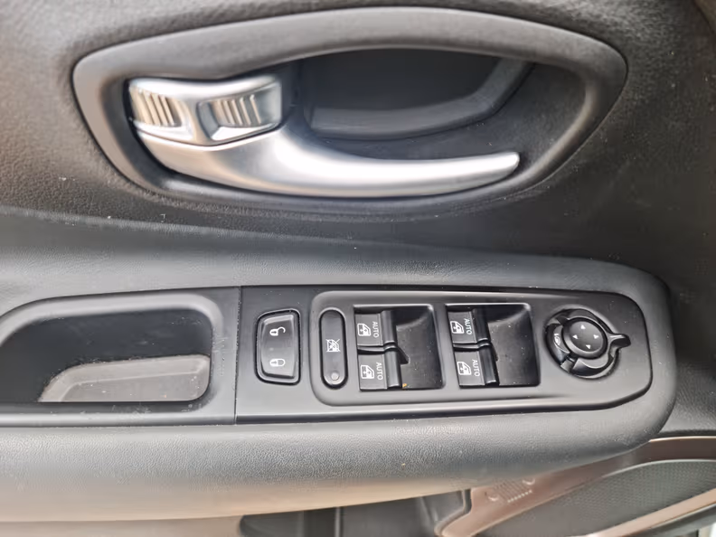 Jeep Renegade - 22