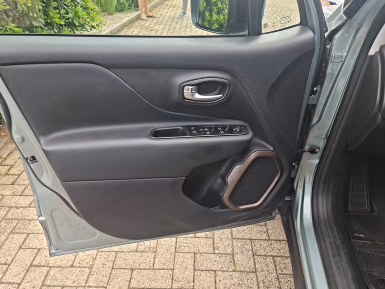 Jeep Renegade - 23