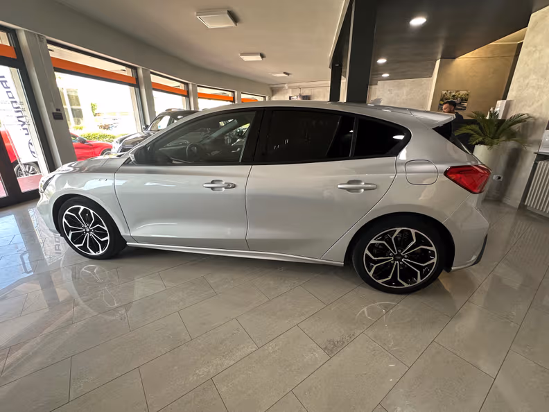 Ford Focus - 2