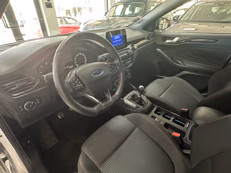 Ford Focus - 9