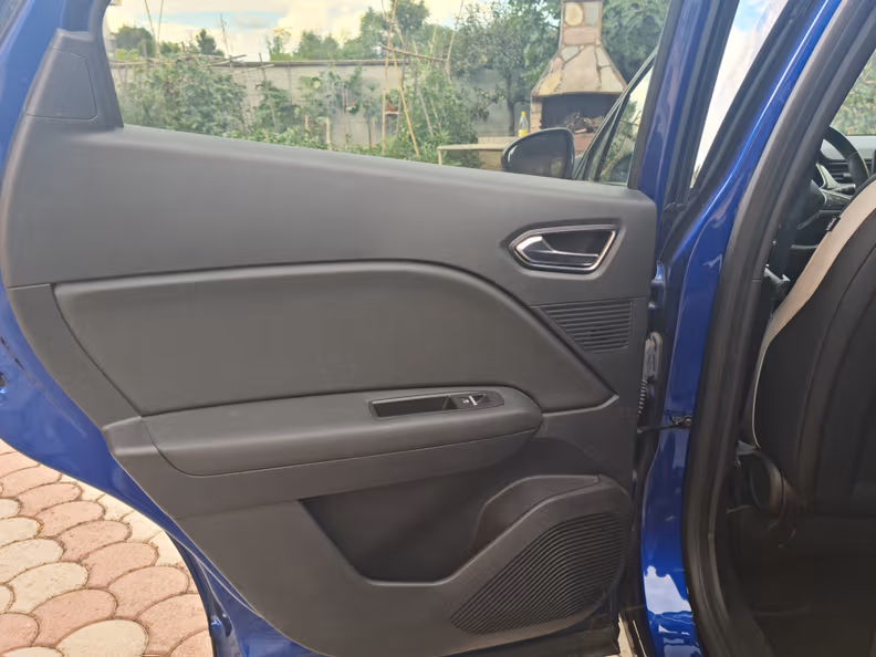 Renault Captur - 9