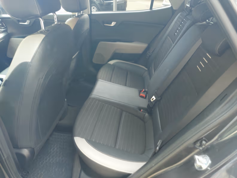 Kia Stonic - 19