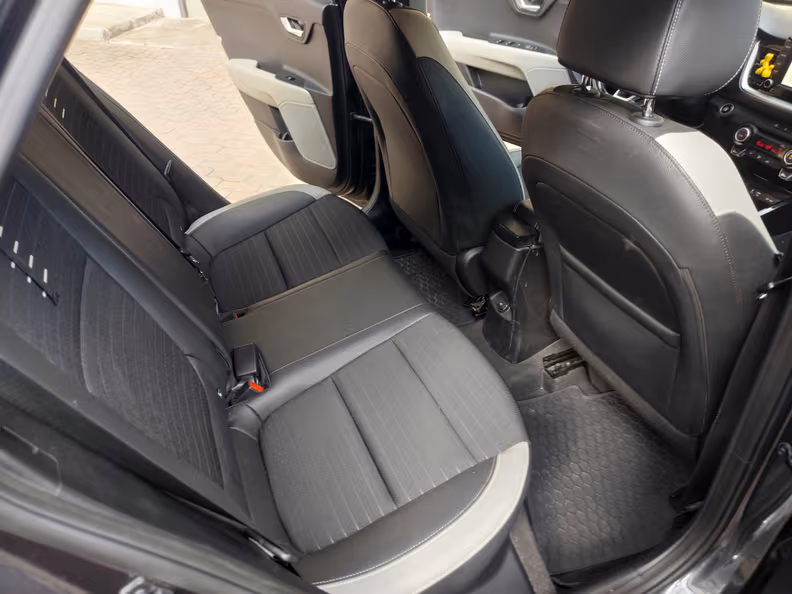 Kia Stonic - 24