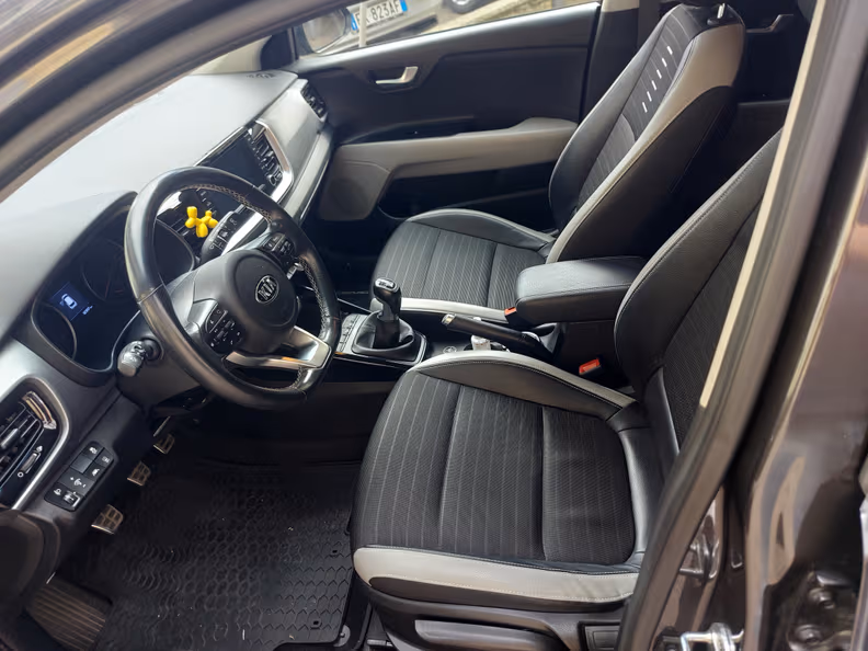 Kia Stonic - 12