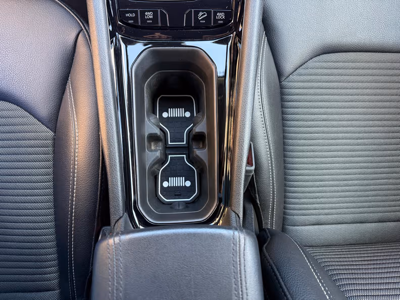 Jeep Compass - 24