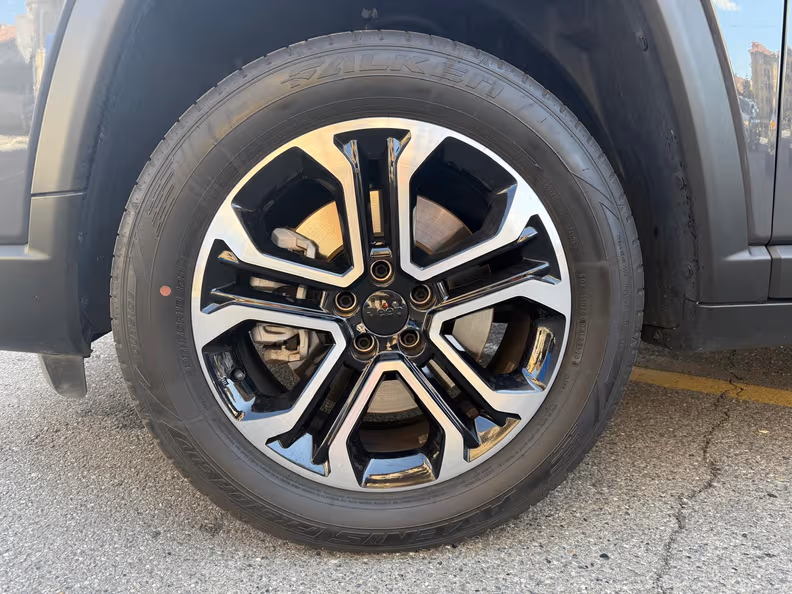 Jeep Compass - 38