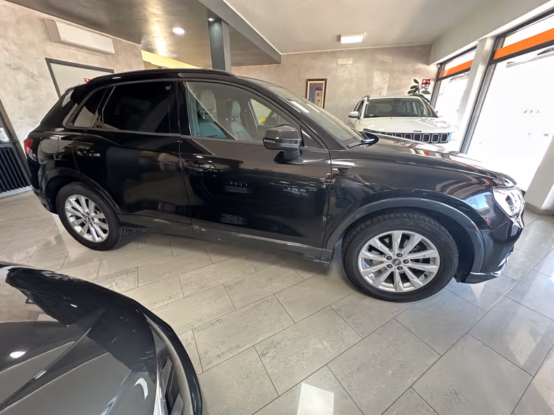 Audi Q3 - 6