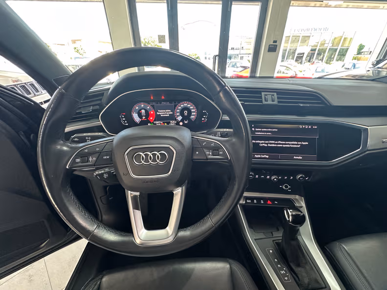 Audi Q3 - 10