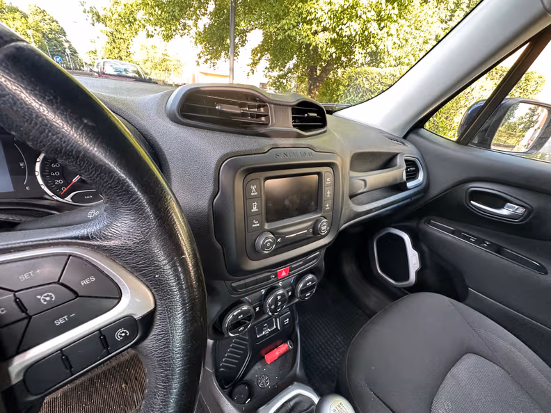 Jeep Renegade - 18