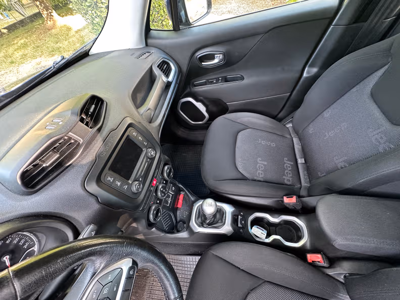Jeep Renegade - 17