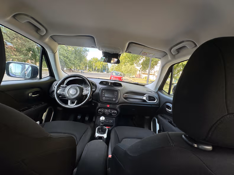 Jeep Renegade - 19