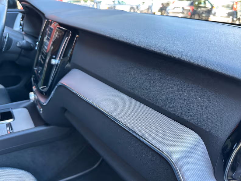 Volvo XC60 - 30