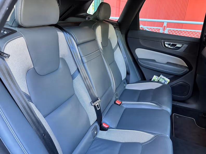 Volvo XC60 - 36