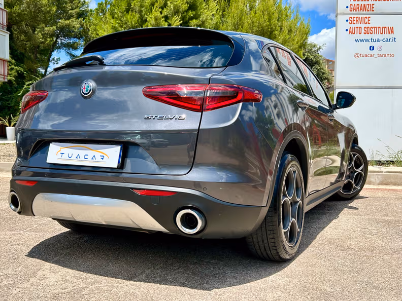 Alfa Romeo Stelvio - 9