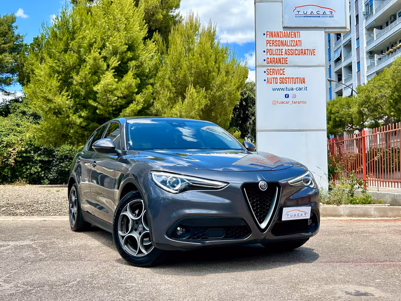 Alfa Romeo Stelvio - 2