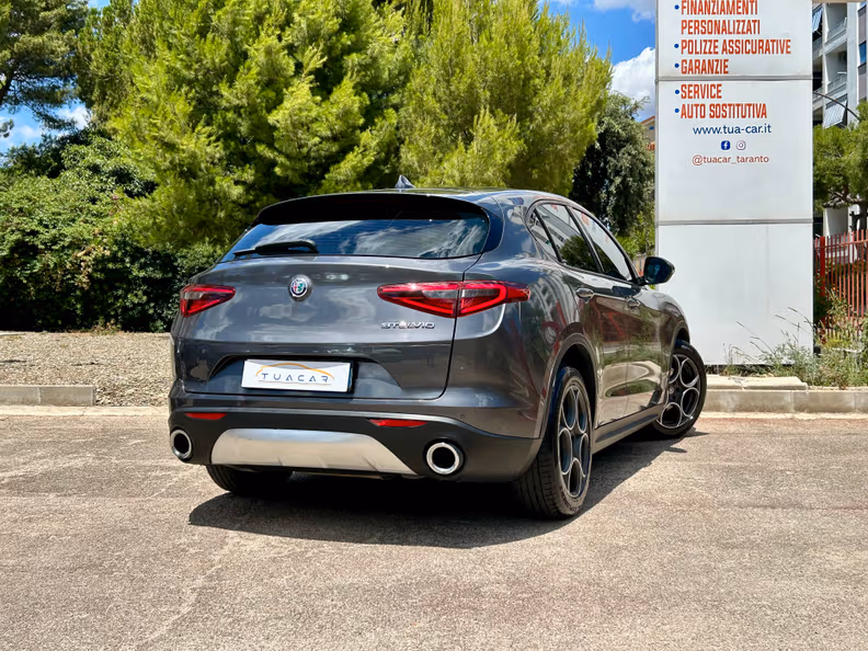Alfa Romeo Stelvio - 6