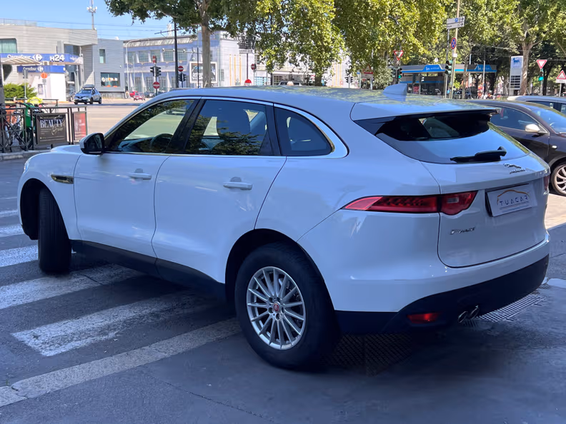 Jaguar F-Pace - 6