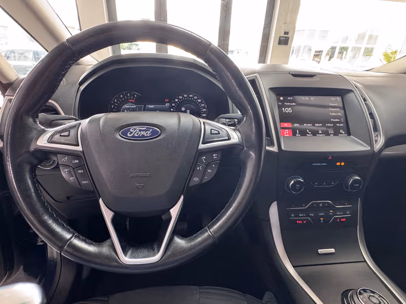 Ford S-MAX - 11