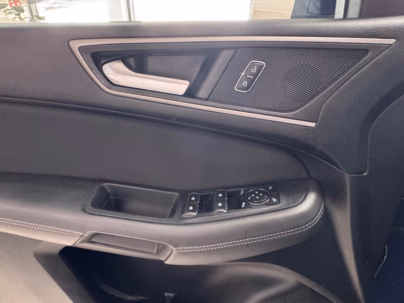 Ford S-MAX - 14