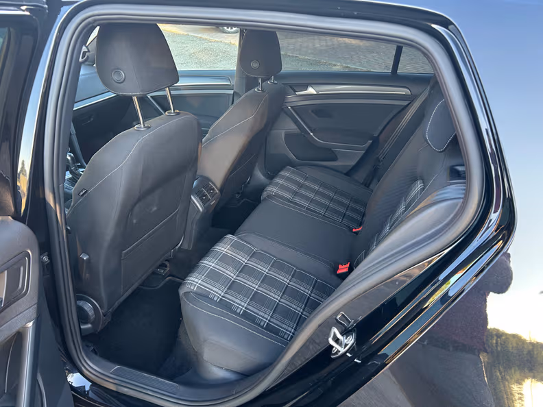 VW Golf - 26