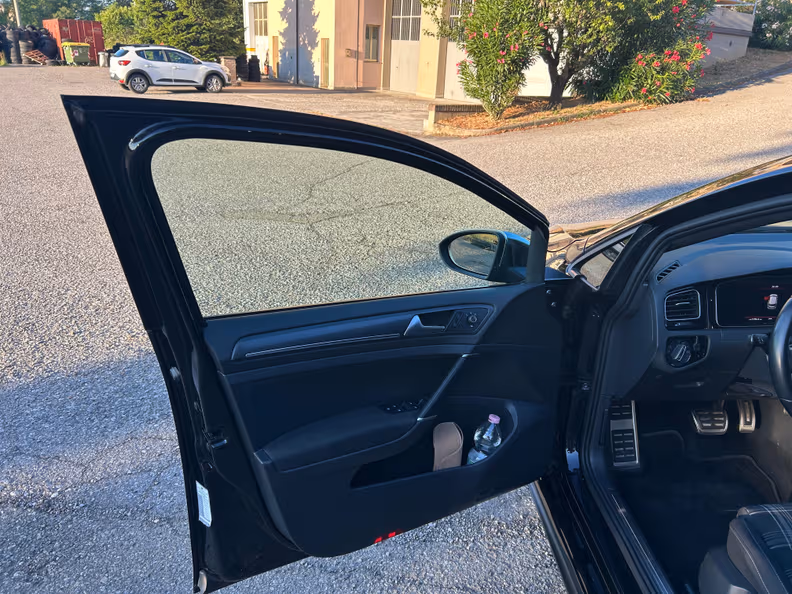 VW Golf - 12