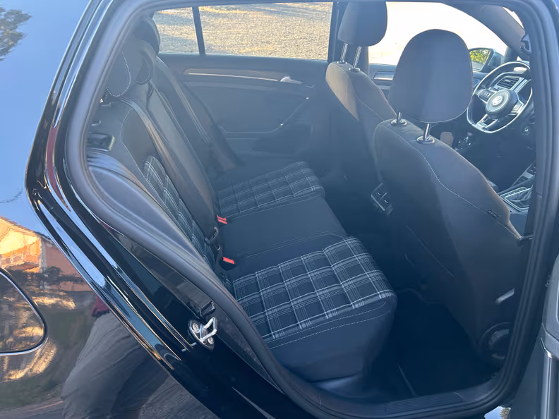 VW Golf - 24