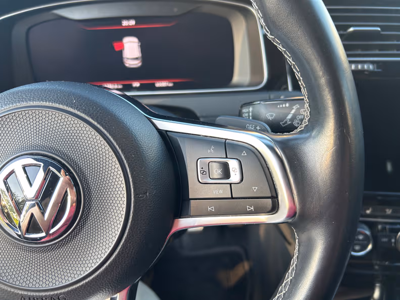 VW Golf - 17