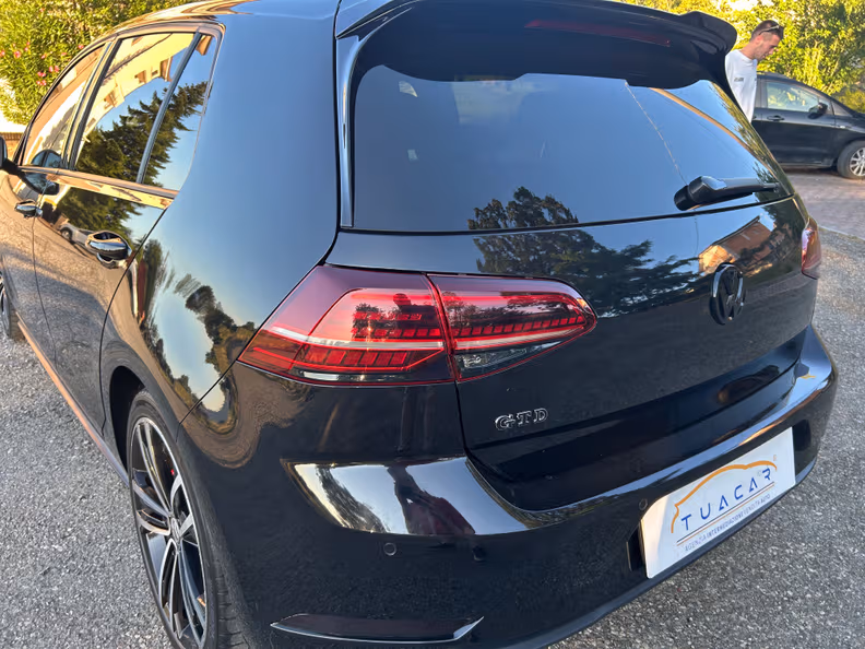 VW Golf - 10