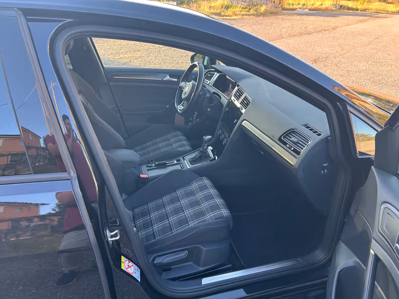 VW Golf - 22