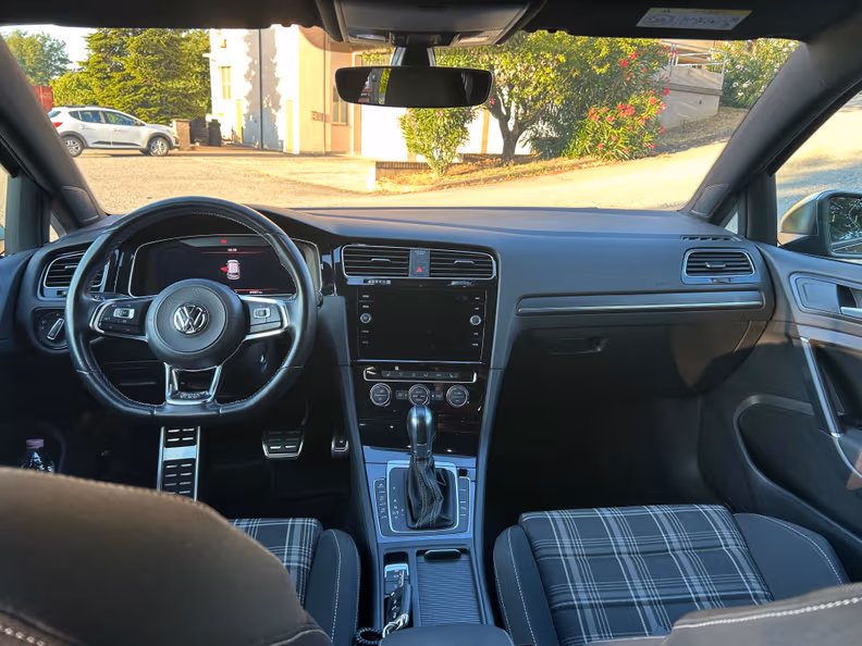 VW Golf - 14