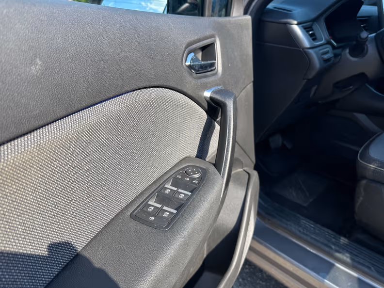 Renault Captur - 32