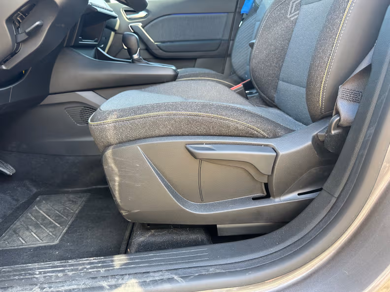 Renault Captur - 31