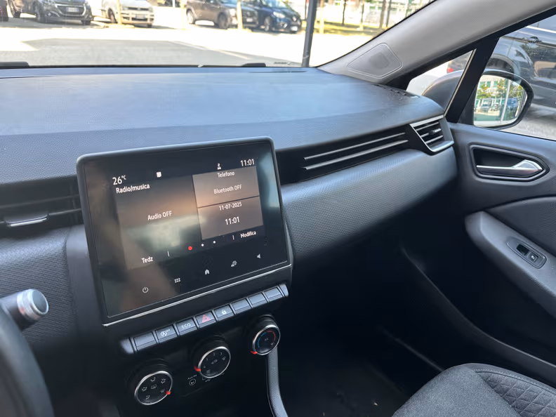 Renault Clio - 21