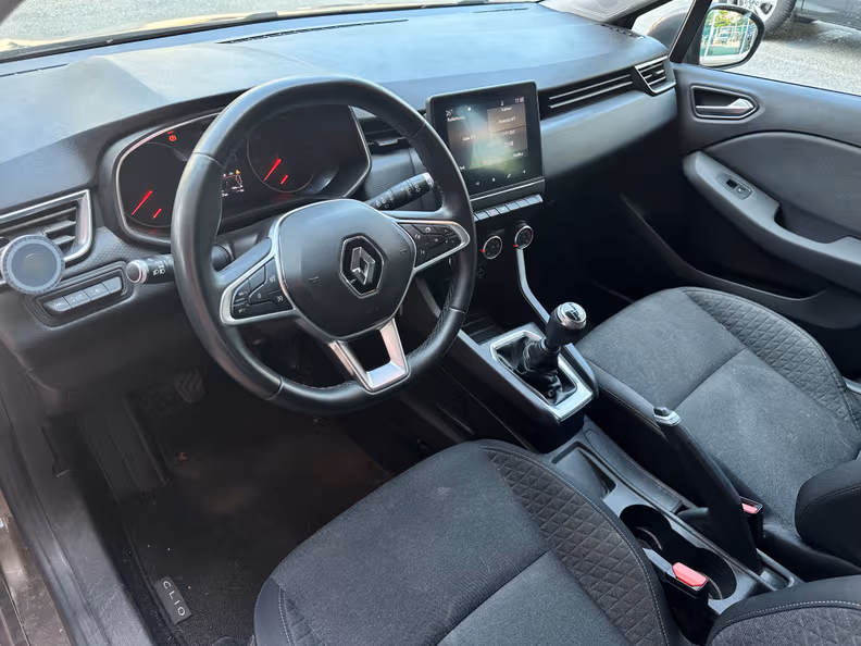 Renault Clio - 9