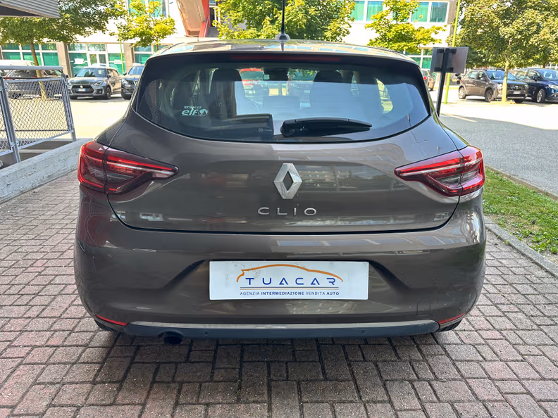 Renault Clio - 6