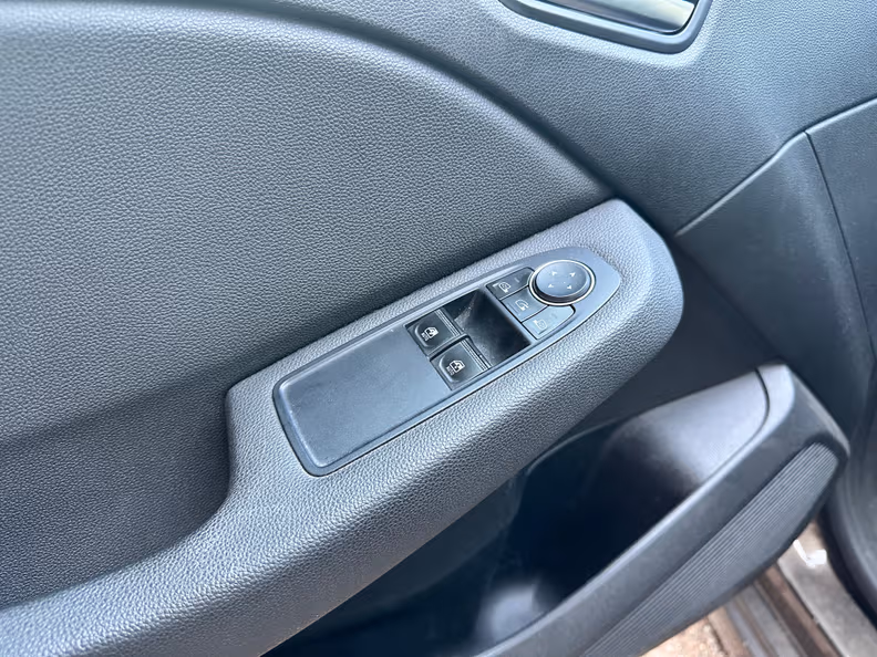 Renault Clio - 18