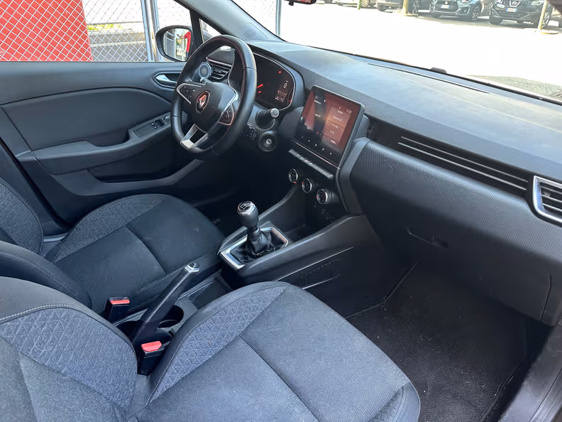 Renault Clio - 19