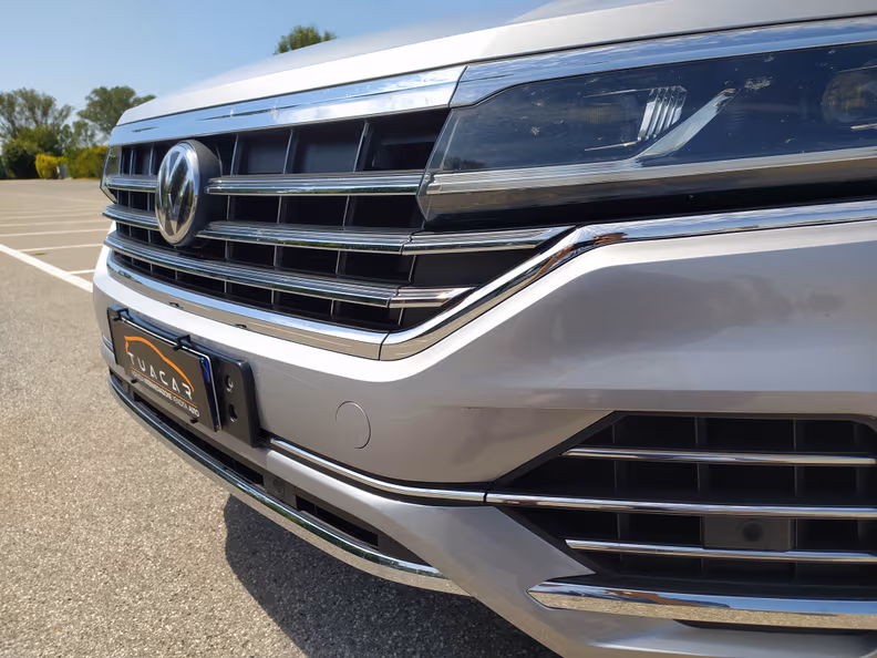 Volkswagen Touareg - 16