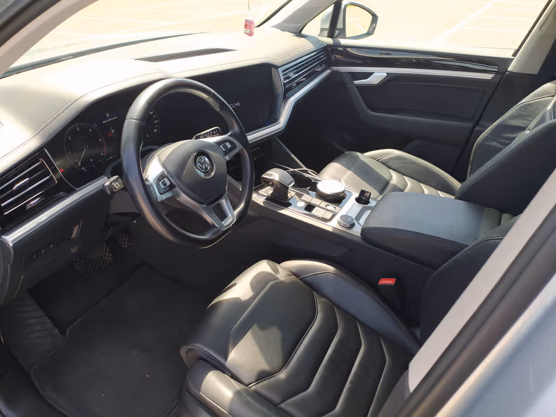Volkswagen Touareg - 7