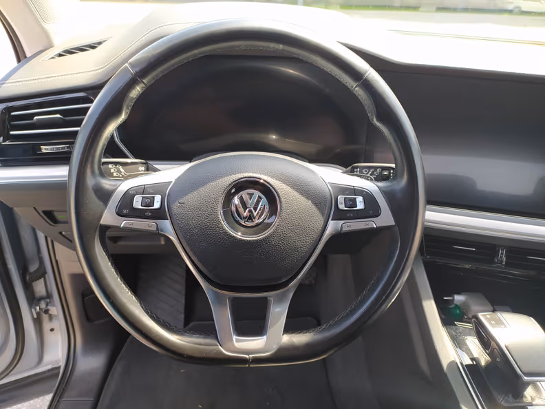 Volkswagen Touareg - 50