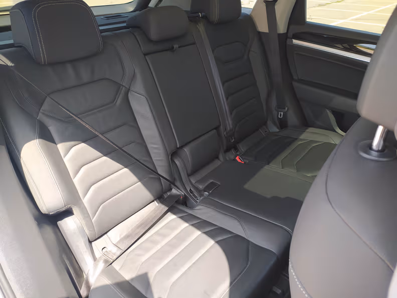 Volkswagen Touareg - 39