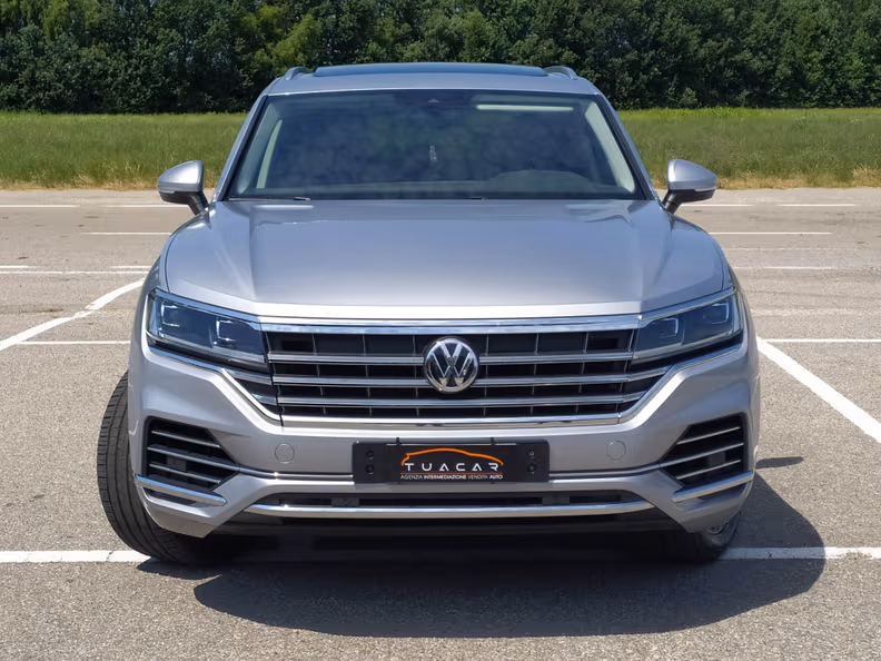 Volkswagen Touareg - 2