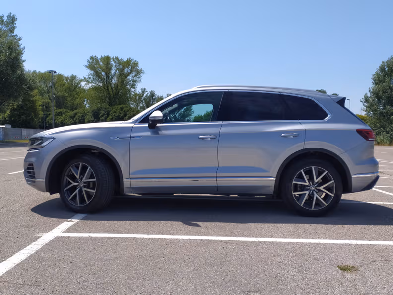 Volkswagen Touareg - 21